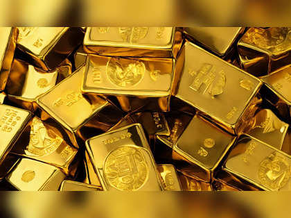 Gold hovers near record high on prospects of bigger Fed rate cut