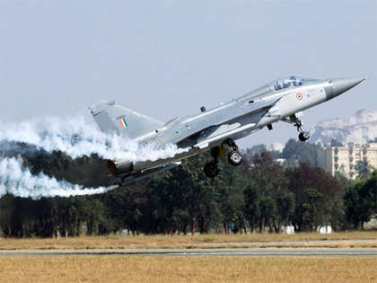 IAF to induct 8 squadrons 'Tejas' in 8 years: Manohar Parrikar