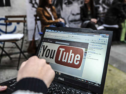 YouTube gives Indian users option to watch video offline