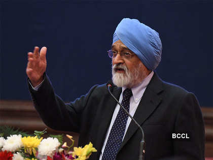 Import tariff needs to be brought down by 50% to achieve competitiveness: Montek Ahluwalia