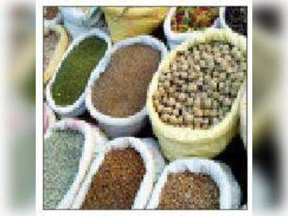 Pulses prices fall below MSP; lifting of export ban sought