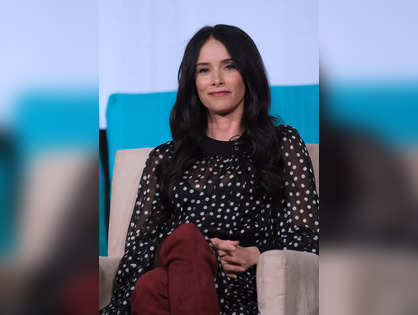 Meghan Markle's 'Suits' co-star Abigail Spencer speaks out against bullying  'untruths' | Fox News