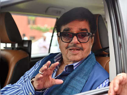 Shatrughan Sinha in favour of Mamata Banerjee as PM