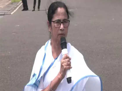 Treatment of West Bengal CM at NITI Aayog meet unacceptable: Congress