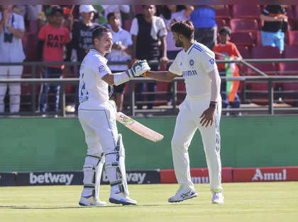 Carnage in Cape Town: India lead by 36 runs as crazy first day of 2nd Test sees 23 wickets tumble