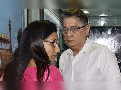 Loan fraud case: SC seeks response from former ICICI Bank CEO Chanda Kochhar and husband on CBI plea