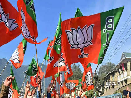 Over 800 Congress workers join BJP in Gujarat's Dwarka