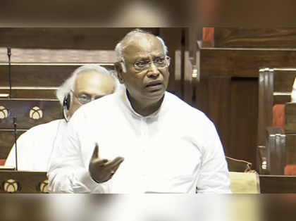 'Don't wish to live for long in this environment': Mallikarjun Kharge after 'parivarvaad' remarks by BJP MP