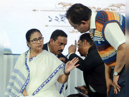 Mamata Banerjee accepts Oxford's invitation, to deliver lecture at the university