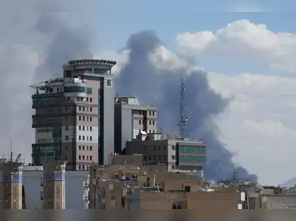 USS Abraham Lincoln: US-Iran War: 3 American Military members killed,  confirms U.S. Central Command after Iran claims it hit USS Abraham Lincoln  with ballistic missiles - The Economic Times