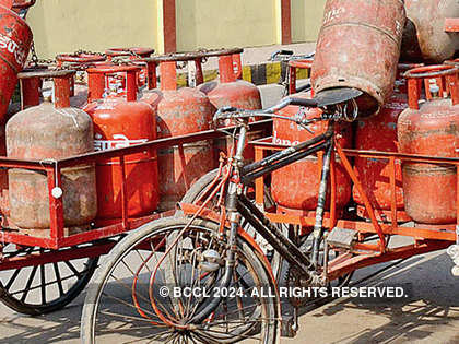 Petroleum products’ net exports slip 42% on high home usage