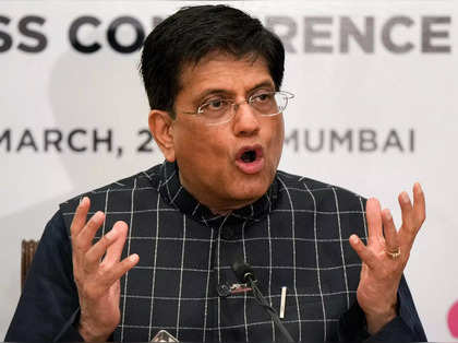 Goyal meets e-commerce firms, CAIT to discuss online retail issues