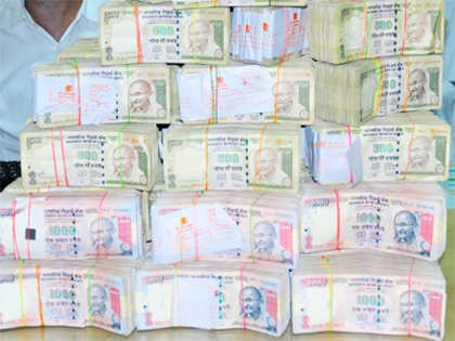 RBI sets rupee reference rate at 63.62 against dollar