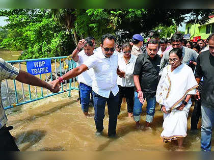 Mamata Banerjee writes to PM on floods; Bengal officials kept informed, says Union Min