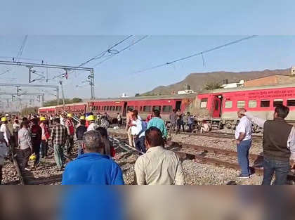 4 coaches of Sabarmati-Agra superfast train derail in Rajasthan's Ajmer, no casualty