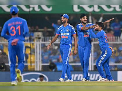 Misfiring Indian bowlers in focus as India seek series-levelling win over SA in 3rd T20I