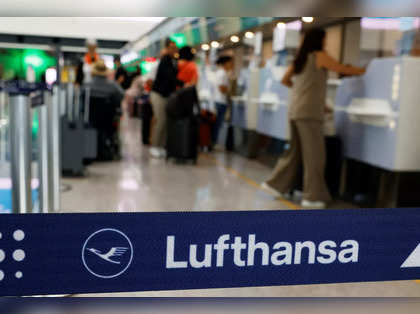 Image for Lufthansa plans to cut admin