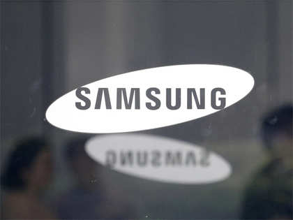 Samsung Brand Logo Phone Symbol Name White Design South Korean Mobile  Vector Illustration With Black Background 20927449 Vector Art at Vecteezy