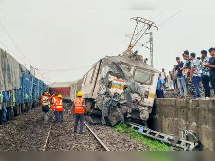 Mumbai Howrah Train Accident: List of trains cancelled after Mumbai-Howrah Mail derailed