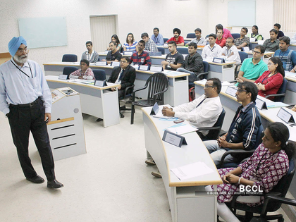 Appoint industry experts as professors of practice at IITs, says panel