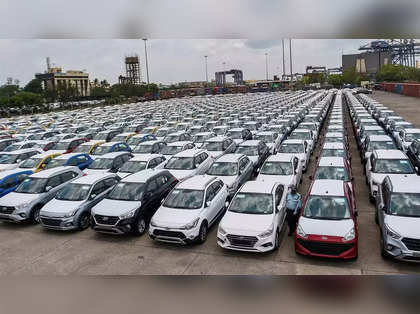 Govt identifies high fleet emission levels in major car makers; stiff penalties recommended