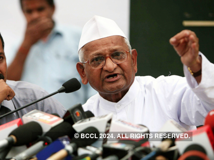 "Aap satta ke nashe mein doob gaye hain," Anna Hazare writes to CM Kejriwal, slams him on Delhi excise policy