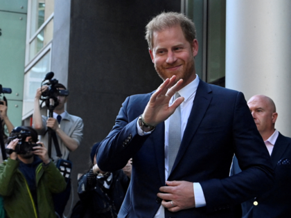 Prince Harry settles phone hacking lawsuit against Mirror Group, accepts substantial damages