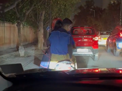 Domino's delivers pizza on road in choked Bengaluru traffic. Video goes viral