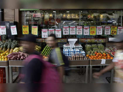 World food prices rise for first time in 7 months: FAO