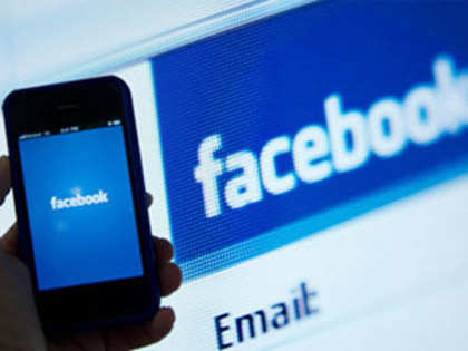 Teens spend 86 pc time daily on Facebook: Survey