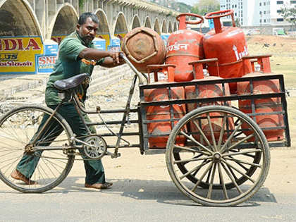 Centre may cap number of subsidised LPG cylinders at 9 to bring down deficit