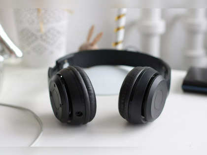 10 Best Headphones in UAE offering premium sound and cutting-edge innovation (2024)