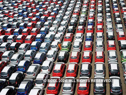 Automobile exports from India dip 28 pc in Q1 as several markets hit by monetary crisis
