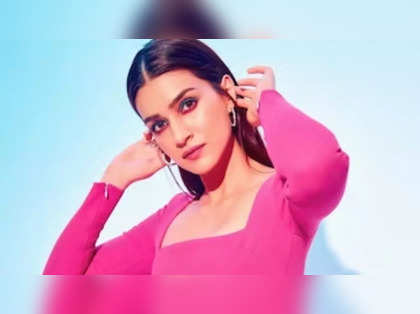 'Mimi' actress Kriti Sanon completes 10 years in Bollywood, says she has 'fallen in love' with acting