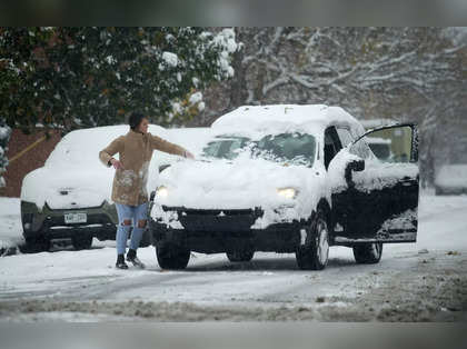 Snow and ice warnings in UK as temperature plummets below -10C