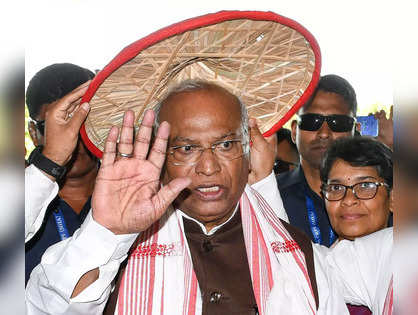 Congress leader disgruntled over no Muslim candidate of party in Maha will be 'compensated': Mallikarjun Kharge