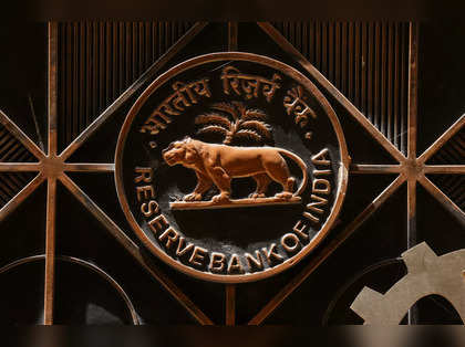 RBI announces temporary halt to Rs 2,000 banknote exchange/deposit on April 1