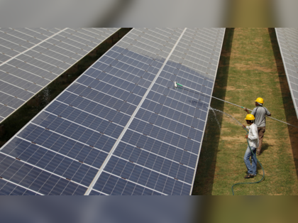 India needs $300 bn investment to meet 500 GW green capacity target by 2030: Report