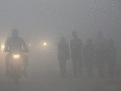 Dense fog likely in north, central and east India on Saturday: IMD