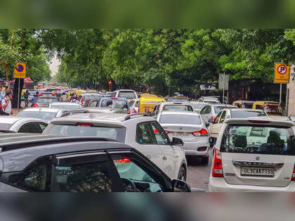 Traffic crawls in central Delhi due to Congress protest, waterlogging