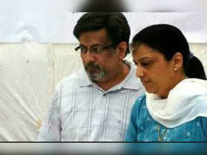Talwar couple inconsolable, refuse dinner: Jail officials