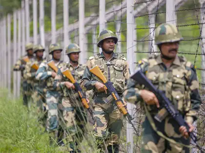 नियंत्रण रेखा पर पाकिस्तान की गोलीबारी में जवान शहीद, सेना ने करारा जवाब दिया, पाक चौकियों को भारी नुकसान पहुंचाया - द इकोनॉमिक टाइम्स