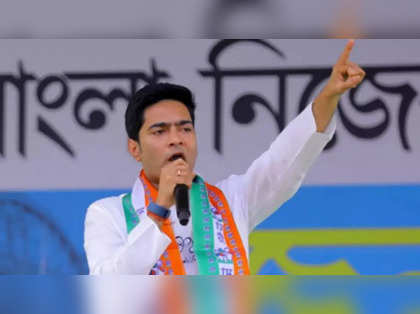 Election Commission seeks report on I-T search of helicopter used by Abhishek Banerjee