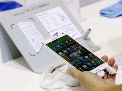 Indian mobile phone market may pip Japan's by 2014 end: Report