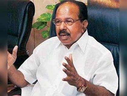 Election Commission lets off Veerappa Moily with a rap