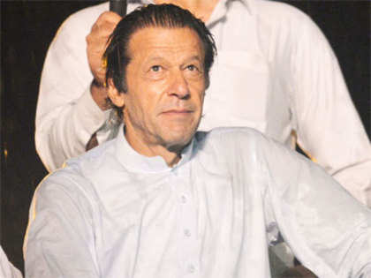 Imran Khan calls for 'civil disobedience movement' to oust Nawaz Sharif