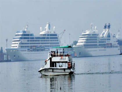 Accord priority berthing to coastal ships: Government to major ports