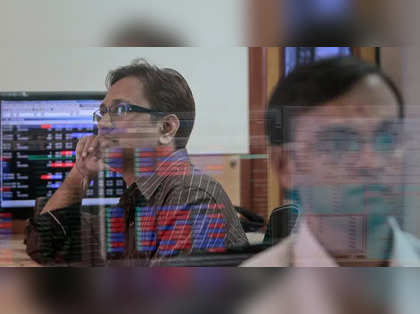 Sensex  falls! These  stocks fell 5% or more in Monday's session