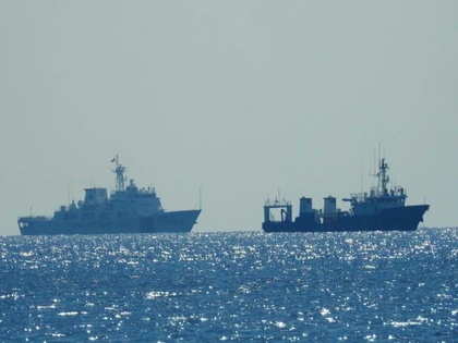 Philippines' Rodrigo Duterte prepared to deploy navy over South China Sea claim