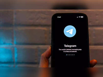 Ukraine bans official use of Telegram app over fears of Russian spying